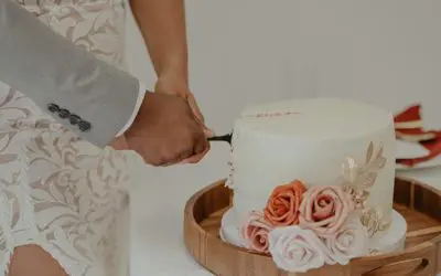 7 Wedding Cake Alternatives (Including Cookies!)