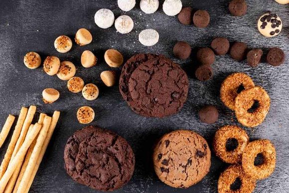 Who to Send Housewarming Cookies To